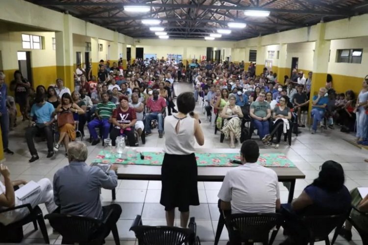 QUATRO ANOS DO PAEBM - Assembleia reúne  atingidos em Pinheiros