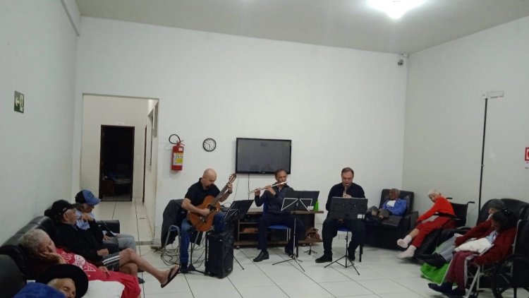 SEMANA DO MEIO AMBIENTE - Apresentação musical no Asilo