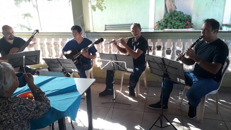 ESCOLAS EM CONCERTO - Grupo Metal Madeira leva música para o ambiente escolar