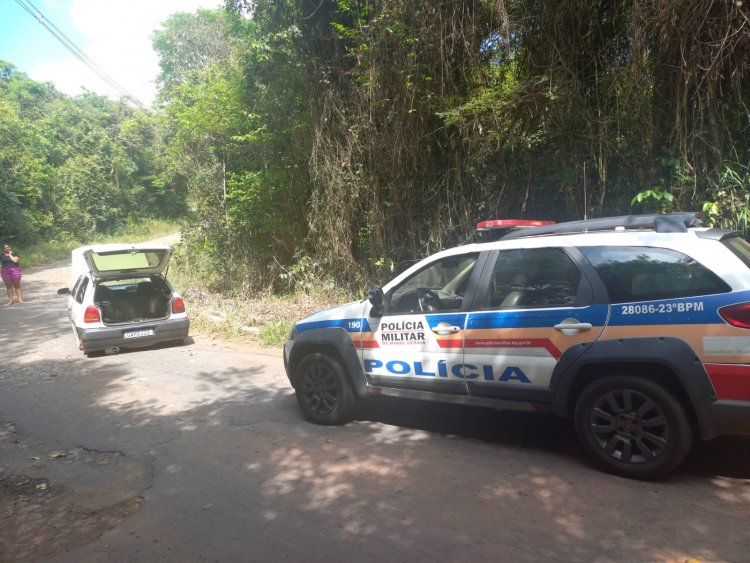 PM localiza carros furtados e “depenados”