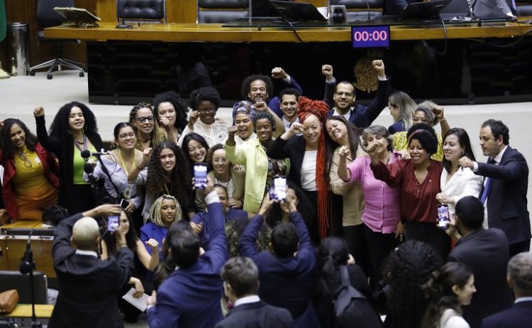 CONCURSOS FEDERAIS - 30% das vagas para minorias
