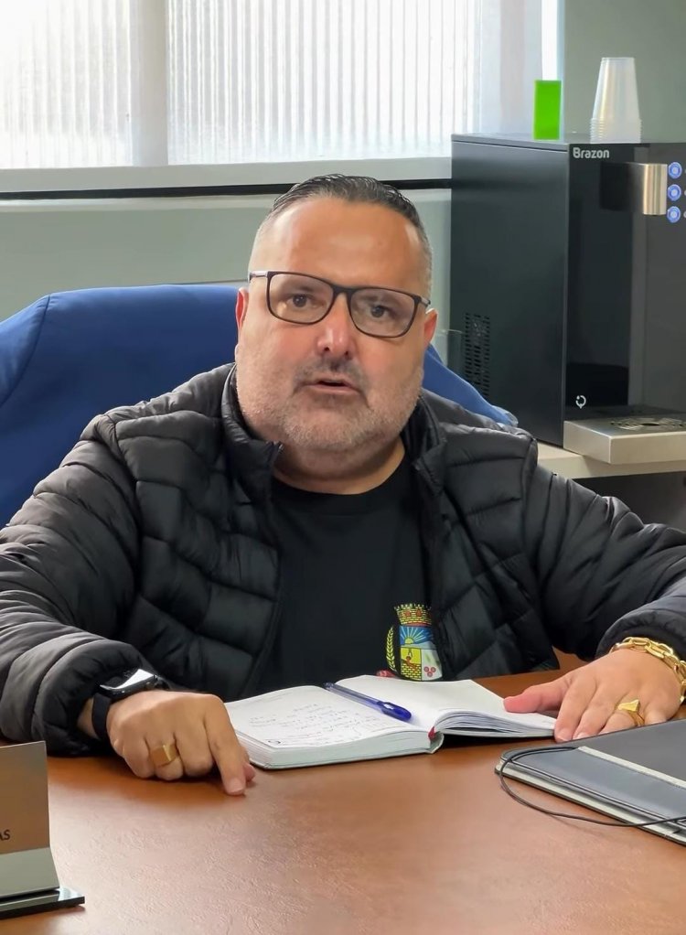 Romer grava vídeo e declara “guerra” a empresa terceirizada