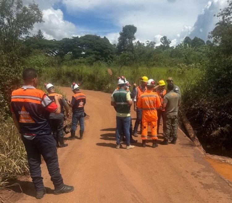 CHUVA FORTE - Estrutura da Mineração Usiminas transborda após temporal