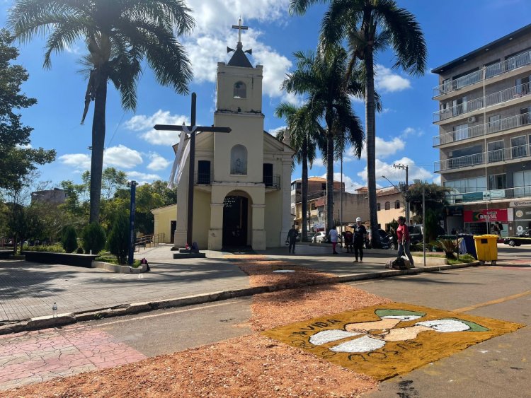 FÉ E DEVOÇÃO - Procissão, missas e confecção  de tapetes marcam Corpus Christi