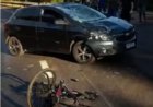 Acidente de carro e bicicleta causa morte do ciclista