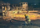 Ônibus de viagem pega fogo na BR-381 em Itatiaiuçu; 48 pessoas saem ilesas