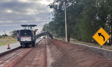 Rodovia passa por obras