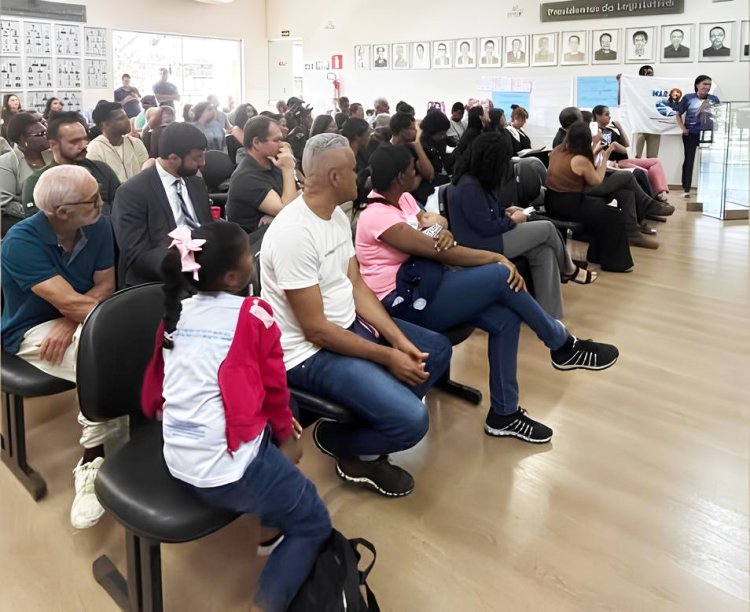 EM DEBATE - Moradores e entidades discutem impactos da mineração