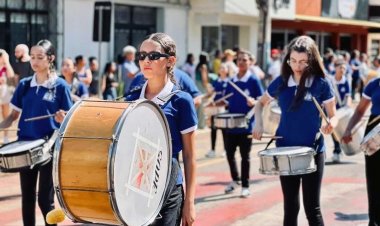 Município celebra data com desfile pela Cultura de Paz