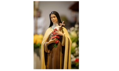 RELIGIOSIDADE - Pré-novena de Santa Teresinha já começou