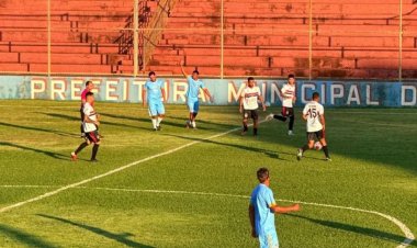 Cruzeirinho assume  liderança da Divisão Especial