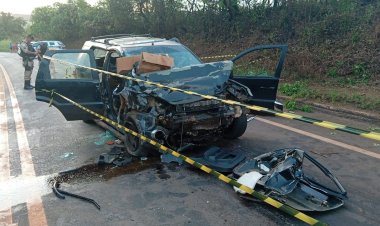 MORTE NA MG-431 - EcoSport na contramão  colidiu com caminhão-tanque
