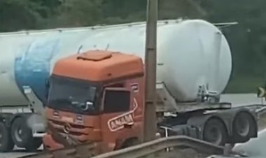FERNÃO DIAS - Acidente em Itaguara interdita trânsito