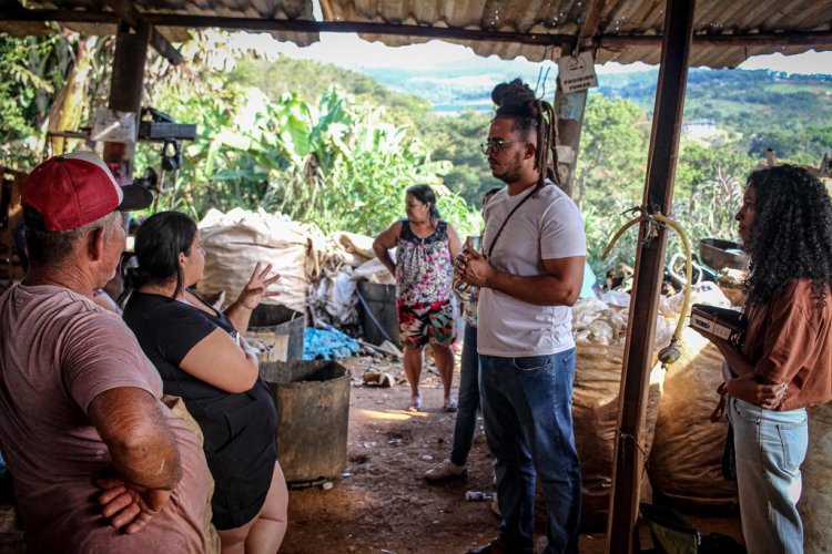 Catadores se mobilizam  por galpão de reciclagem